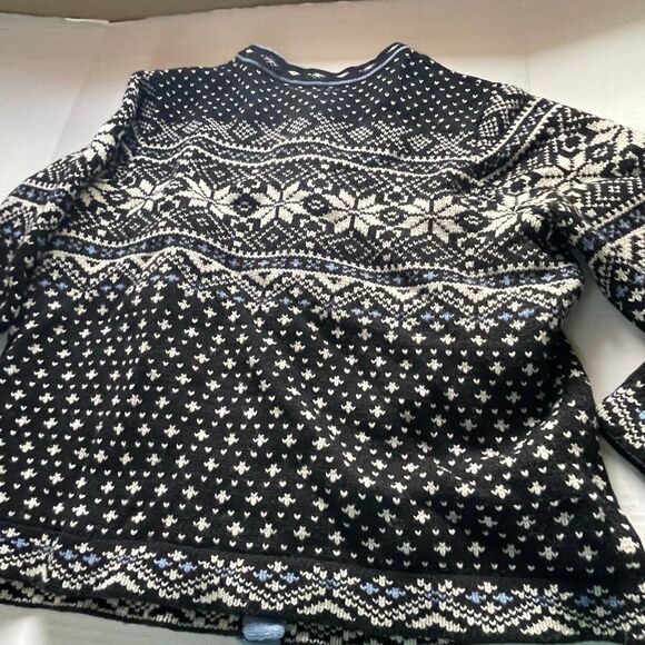 L.L.Bean Size XL wool button front thick knit Nordic print cardigan - Picture 3 of 10